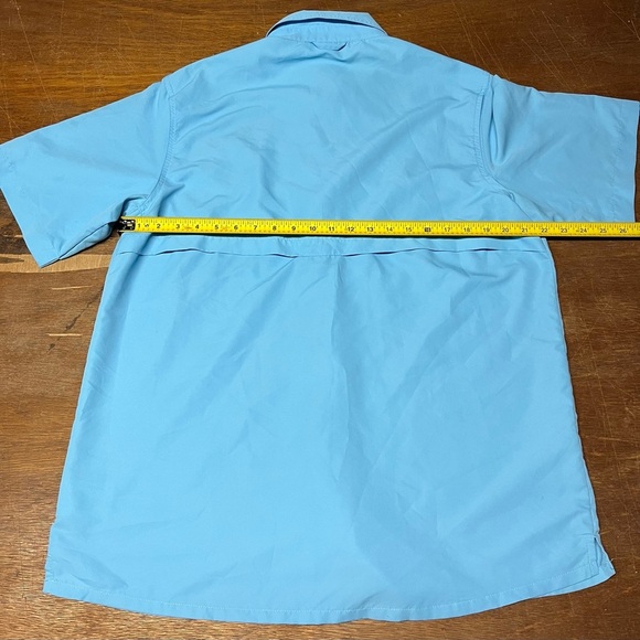 Realtree Fishing Shirt - Light Weight - Light Stain On Front - Blue - Size Med - Picture 4 of 5